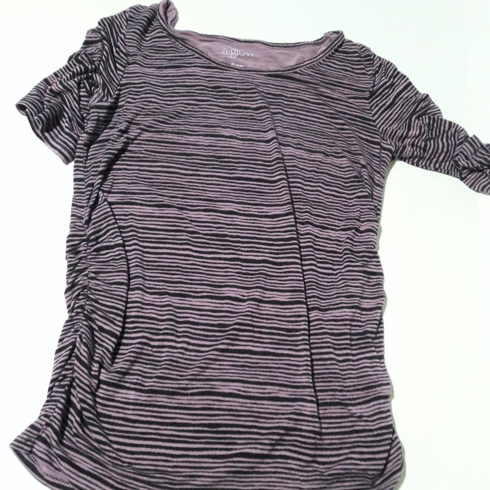Maternity Size Medium Soft Tee